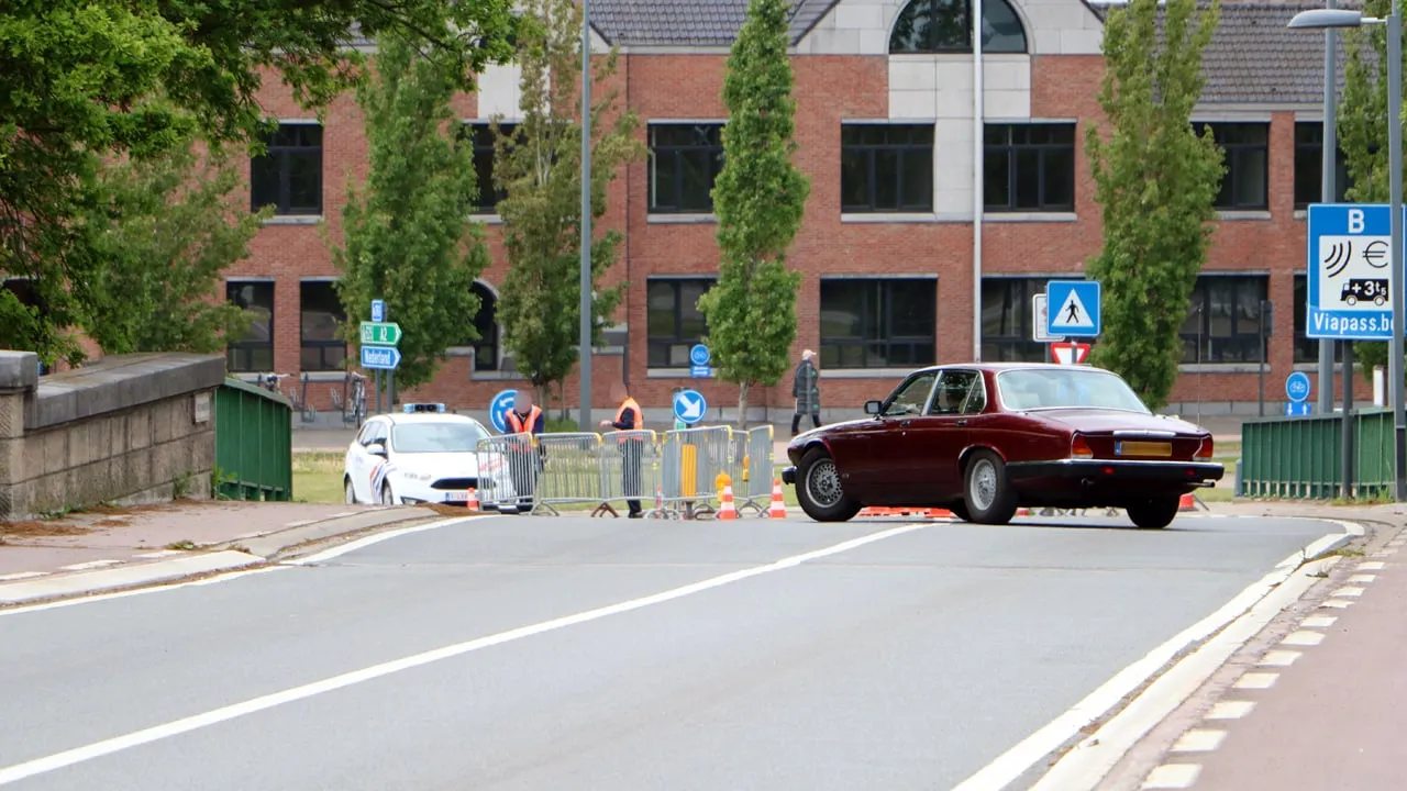 grensbewaking aan grens bij maaseik