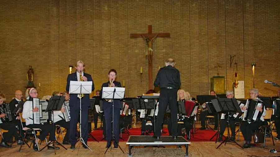 groepsfoto accordeonorkest swentibold