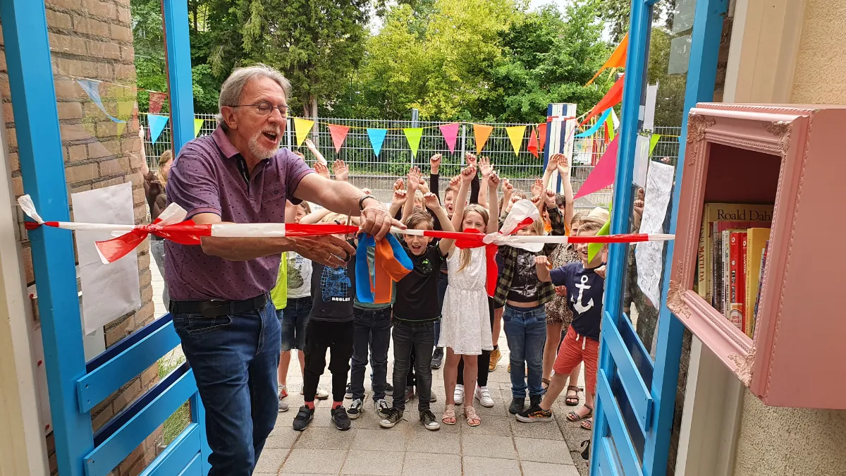 jac vriens kinderzwerfboekenkastje de vlieger