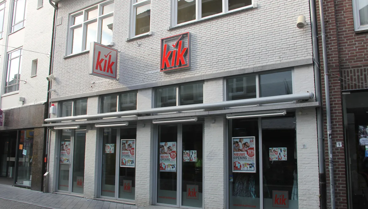 kik opent aan voorstad