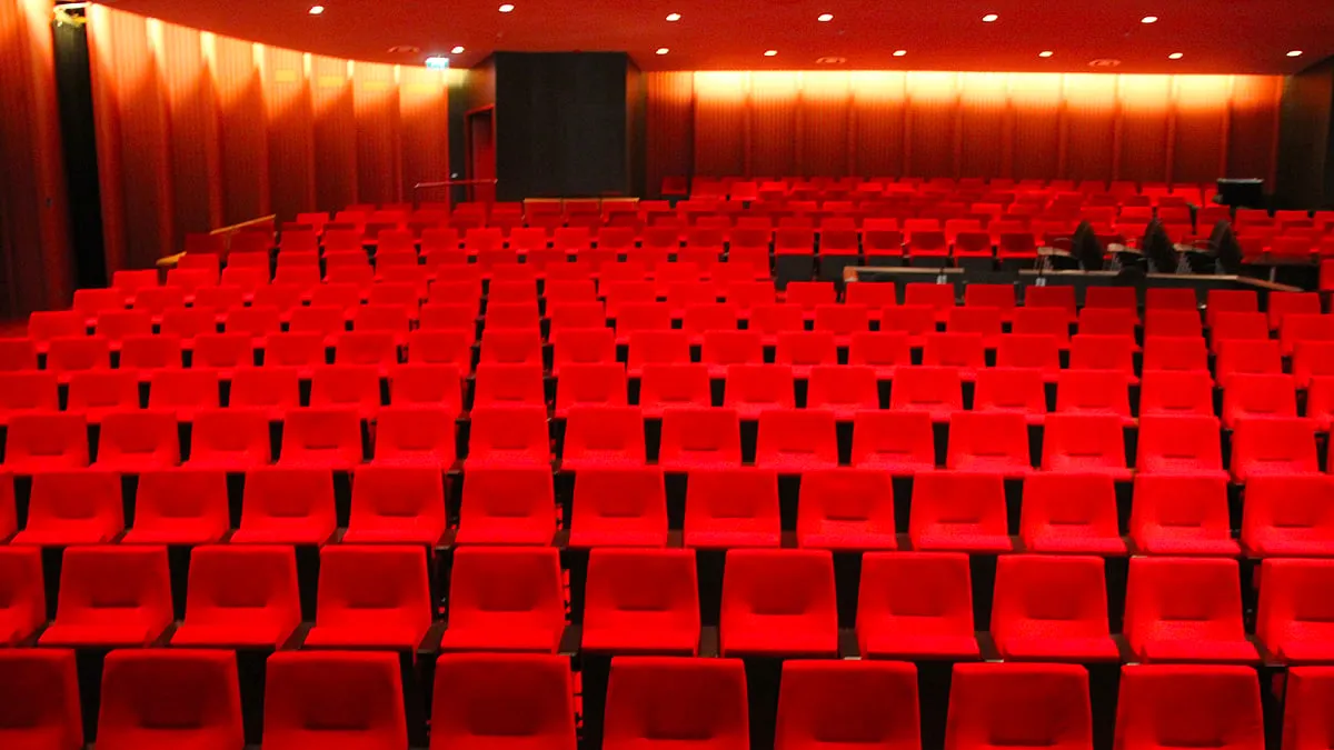 lege grote zaal toon hermans theater sittard