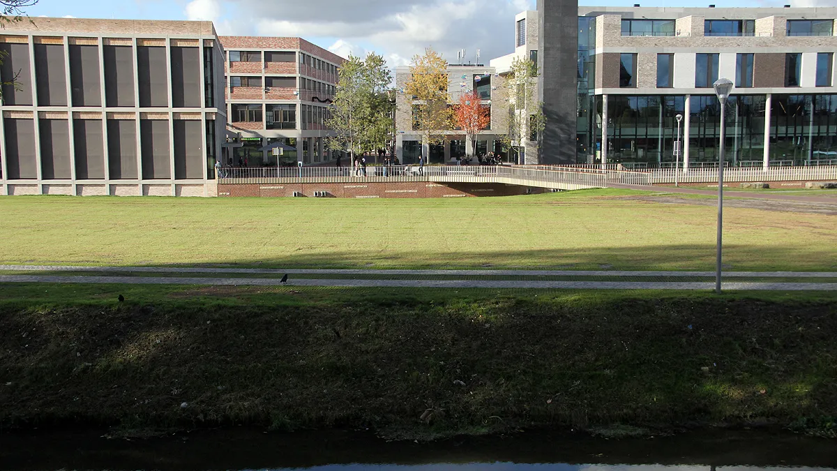 ligne gezien vanaf de begijnenhofwal