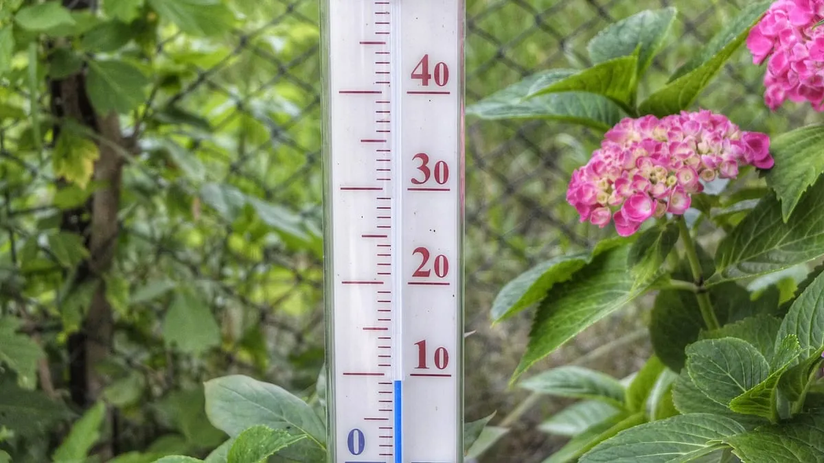 mei koude eerste helft warme dag 9 graden thermometer 398735 1280