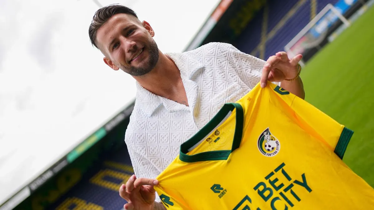 mitchell dijks tekent bij voor 2 jaar