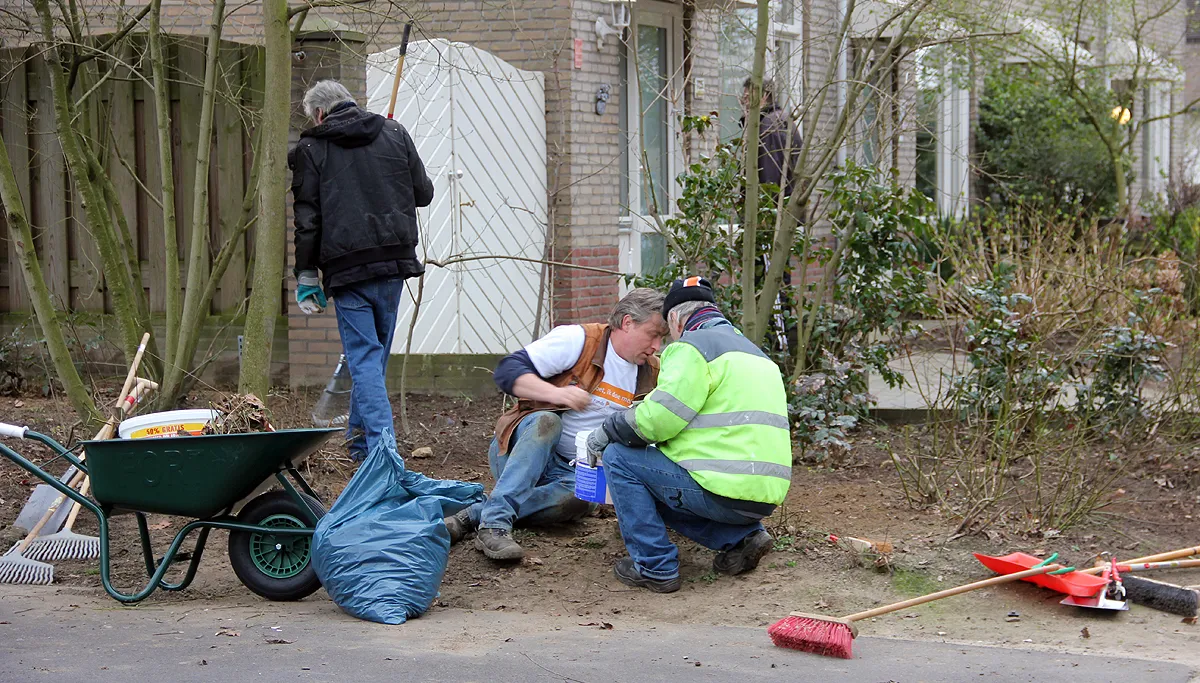 nl doet 2015 levantogroep werkt aan tuin