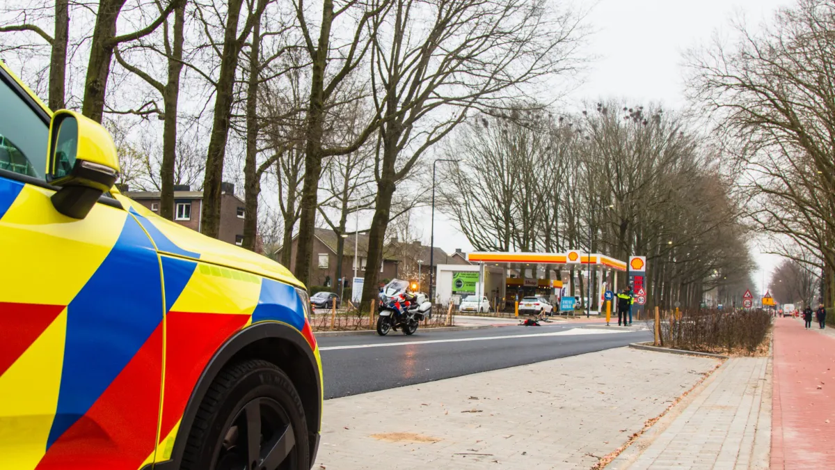 ongeval met fietser nolenslaan sittard foto bjorn de hoog