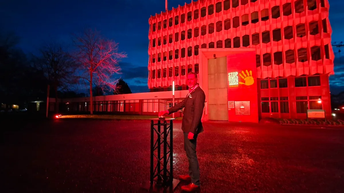 orange the world 2023 stadhuis sittard wethouder ivo tillie