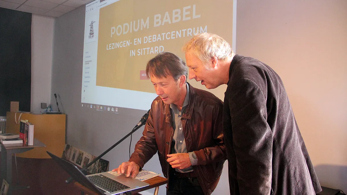 podium babel officieel geopend