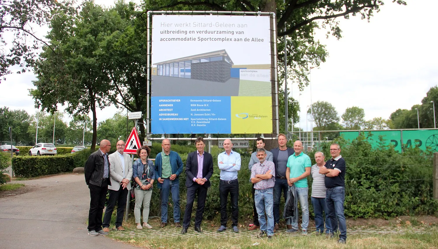 sportcomplex allee bouwbord