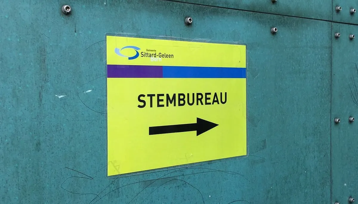 stembureau 2016 stadhuis sittard referendum