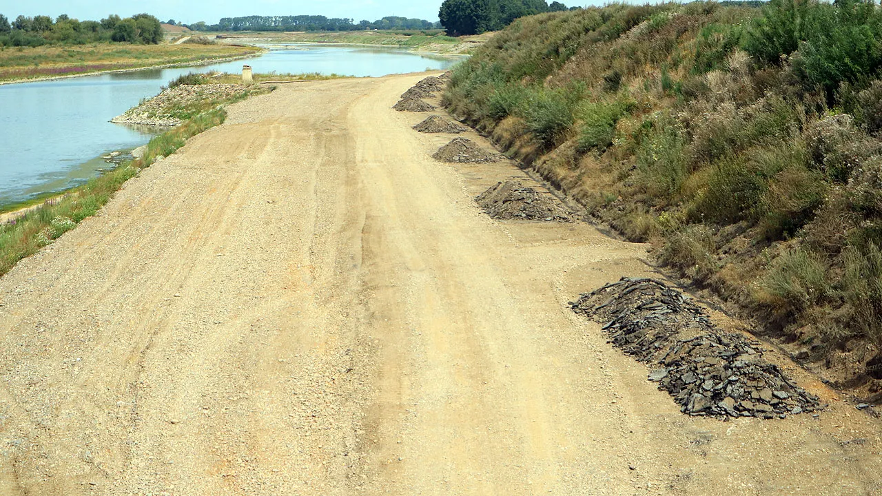 transportweg langs grensmaas bij grevenbicht verdwijnt weer
