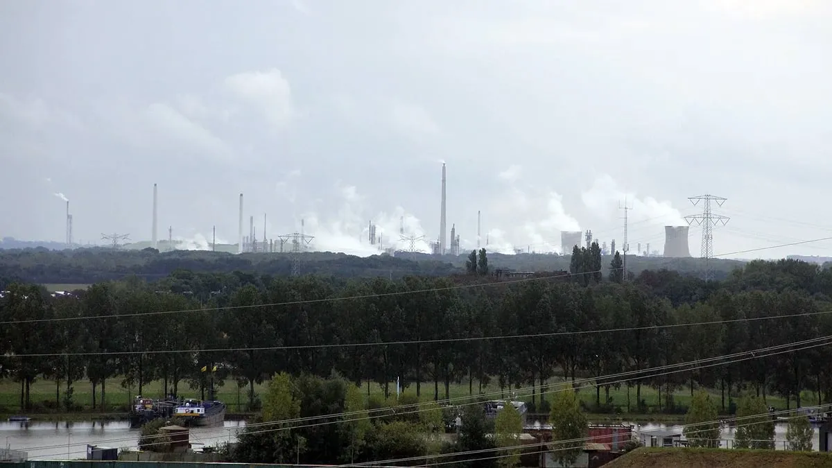 uitzicht op chemelot vanaf schipperskerk grindberg