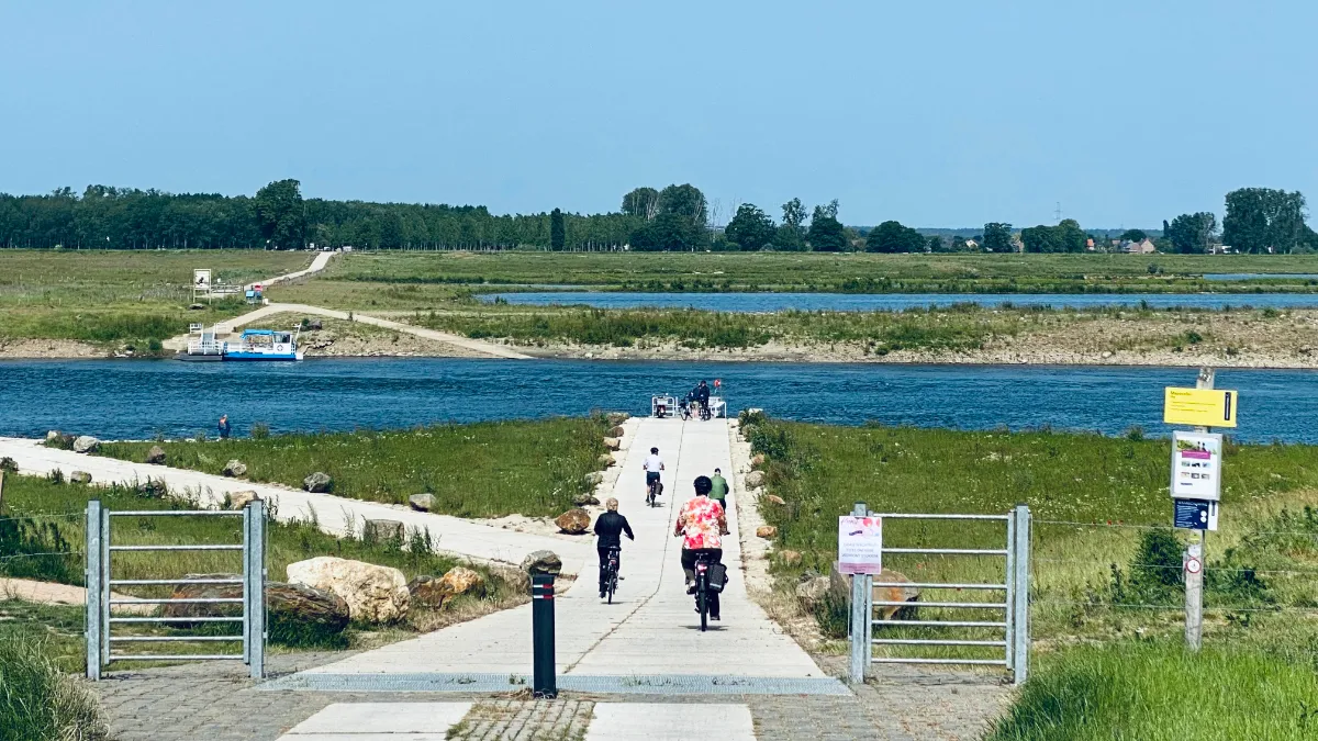 veerpontje t veerke bij grevenbicht tweede pinksterdag 2023