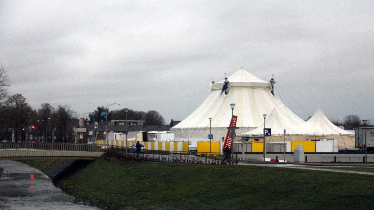 wintercircus limburgs kerstcircus