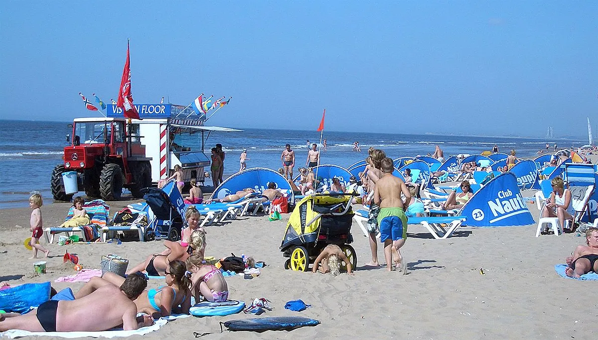 zandvoort aan zee vladimir menkov cc by sa 30 via wikimedia commons