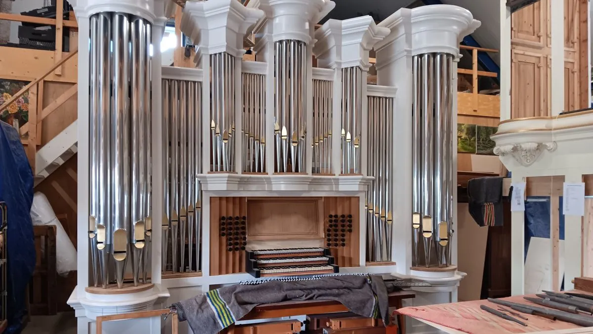orgel in aanbouw