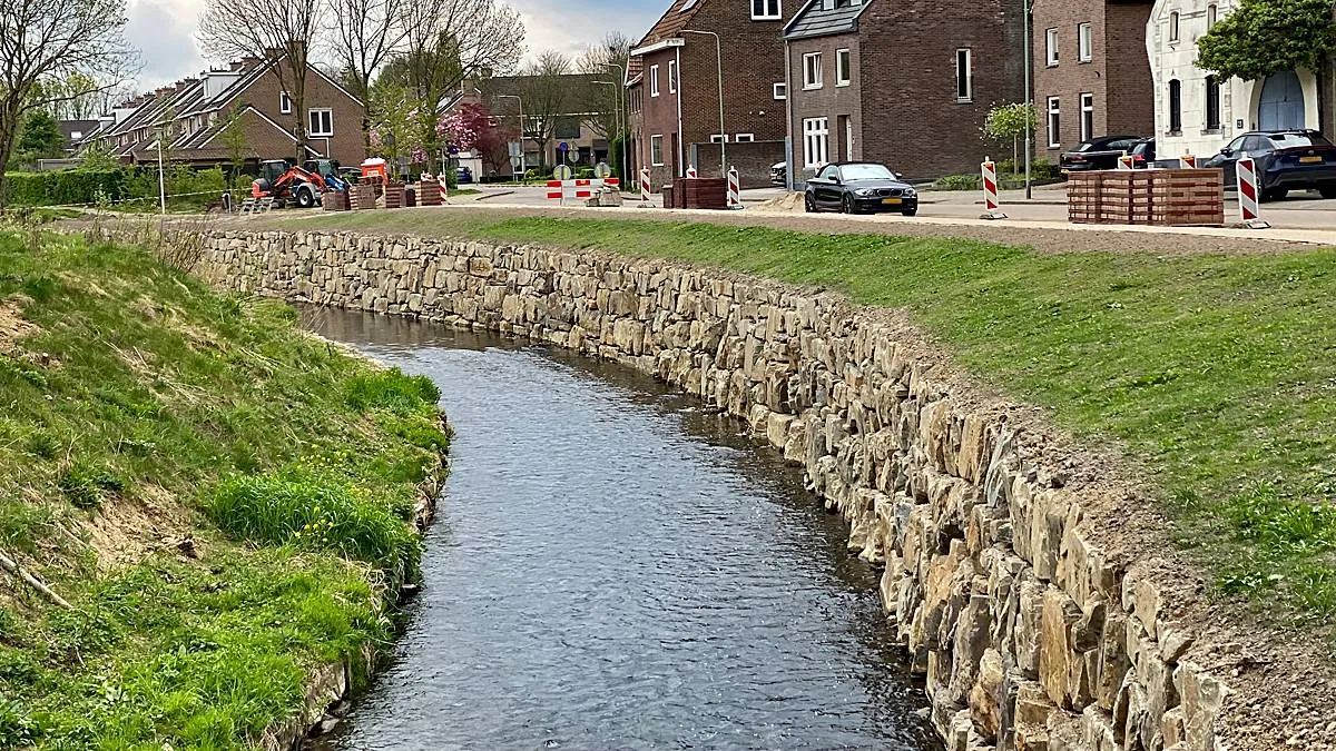 herstelwerkzaamheden kademuur ophoven gereed