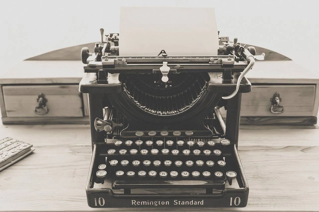 typewriter ha11ok Pixabay