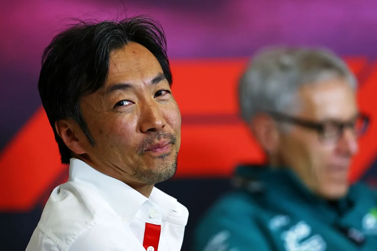 Teamchef Ayao Komatsu reagerer på salg af Haas F1