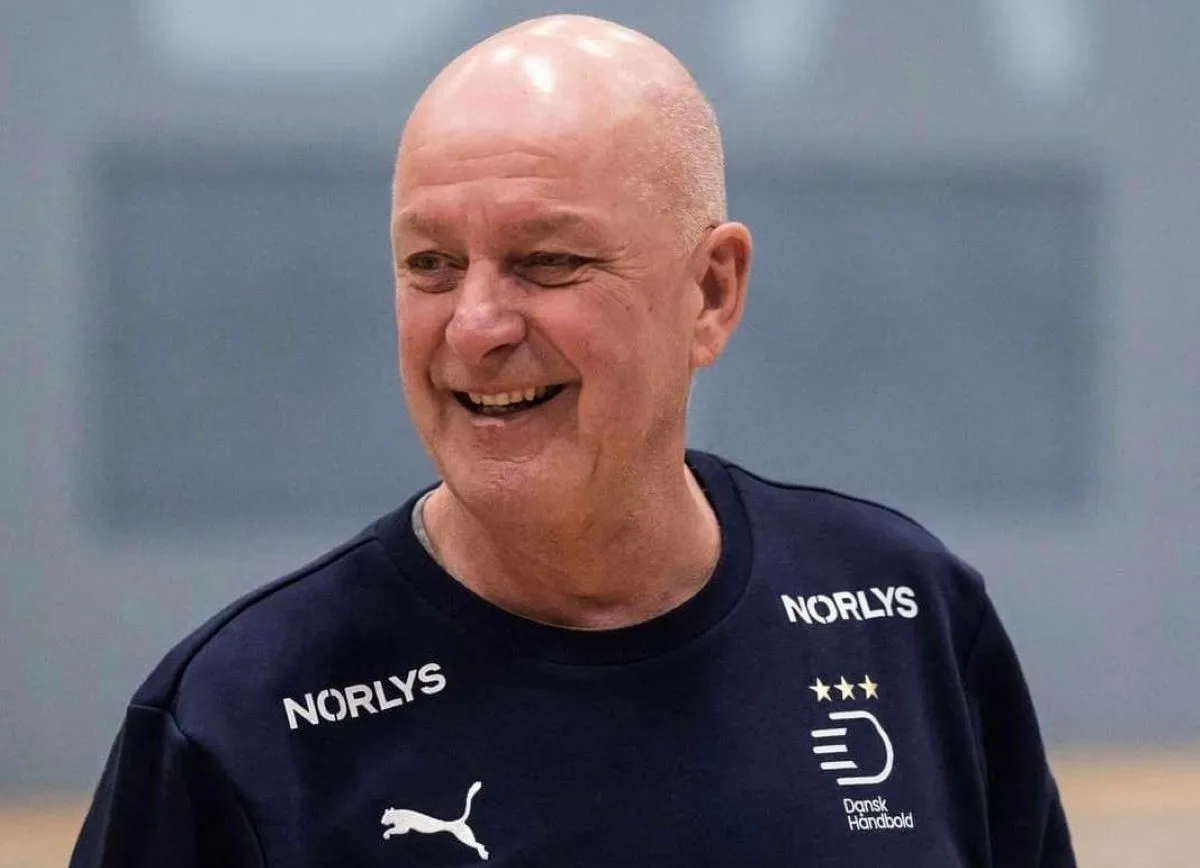 Landsholdet samlet i sorg: Kai Johannsen huskes ved kamp i Herning