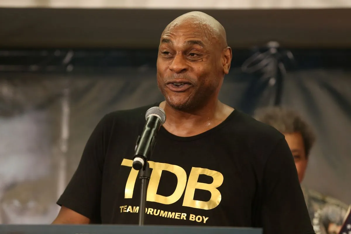 Jake Paul udfordret af 59-årig bokser få dage efter sejren over Mike Tyson