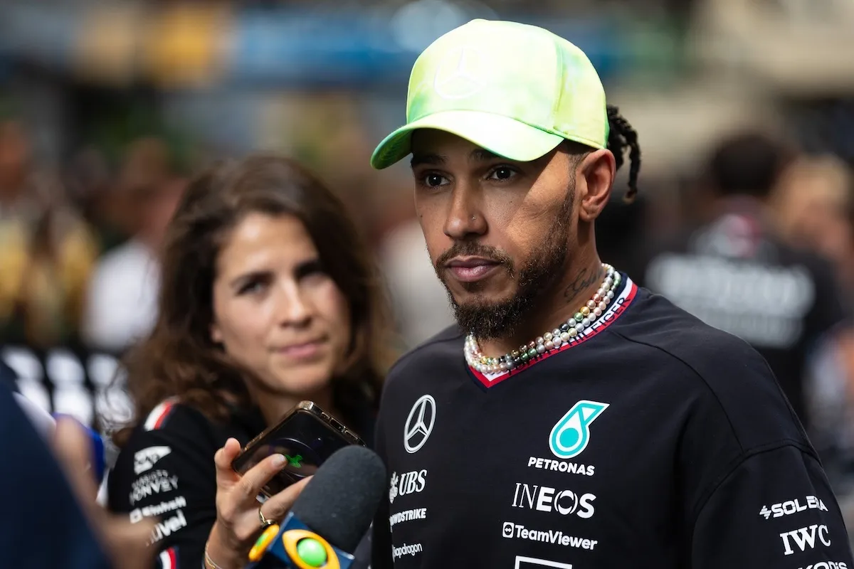 Hamilton er ikke blandt 'F1's top 10 kørere', mens Verstappen kun er den næstbedste