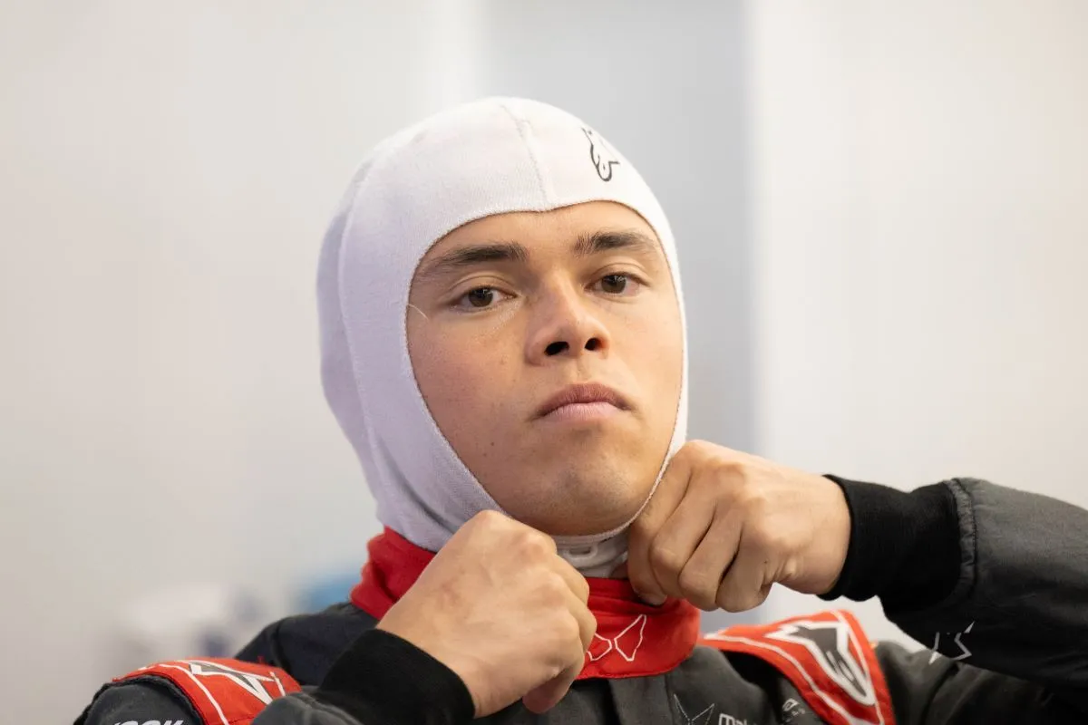 Nyck de Vries rygtes tilbage: Spottet i F1-bil