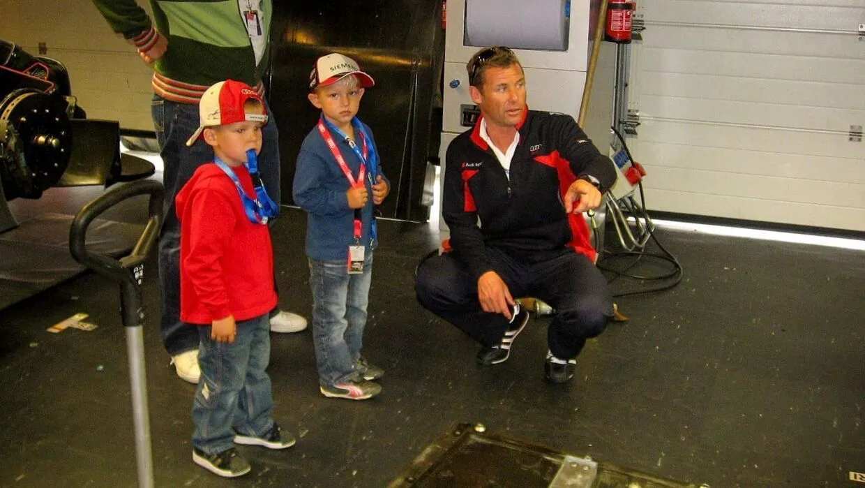 Møde med Tom Kristensen blev startskuddet: Nu går Bastian Buus' drøm i opfyldelse