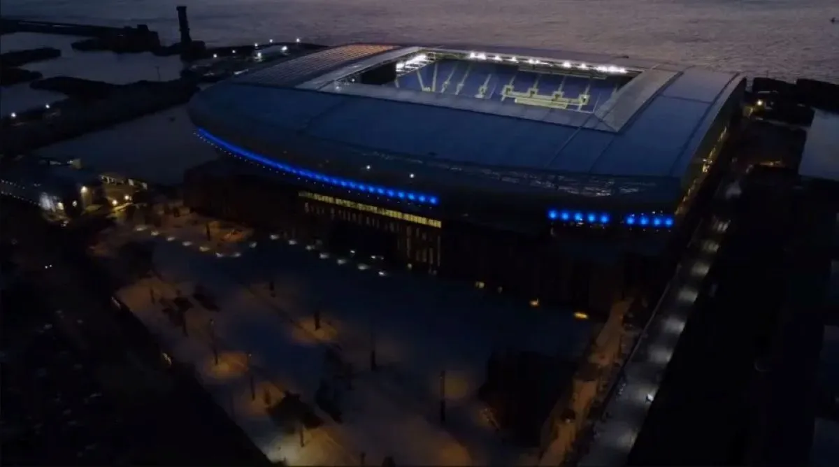 Chokerende optagelser af oversvømmelse på Evertons nye stadion sammenlignes med Old Trafford