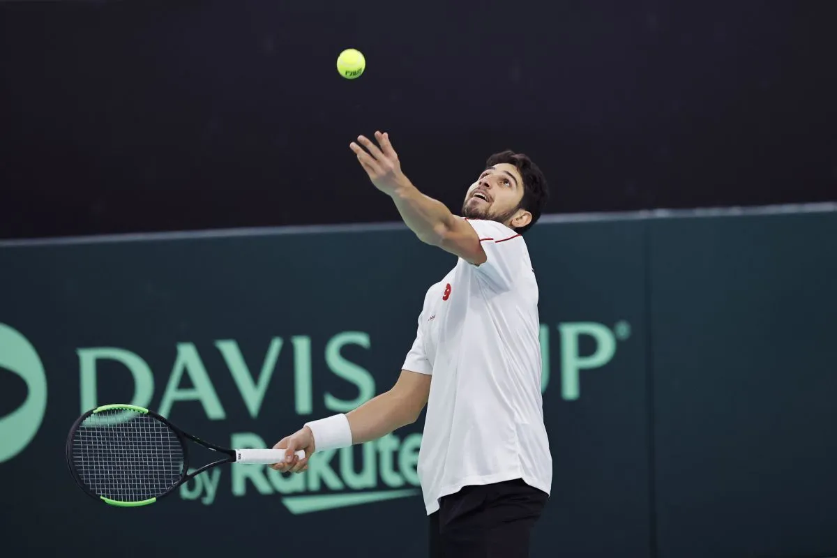 Tennisstjerne indlagt efter at være kollapset med hjerneblødning
