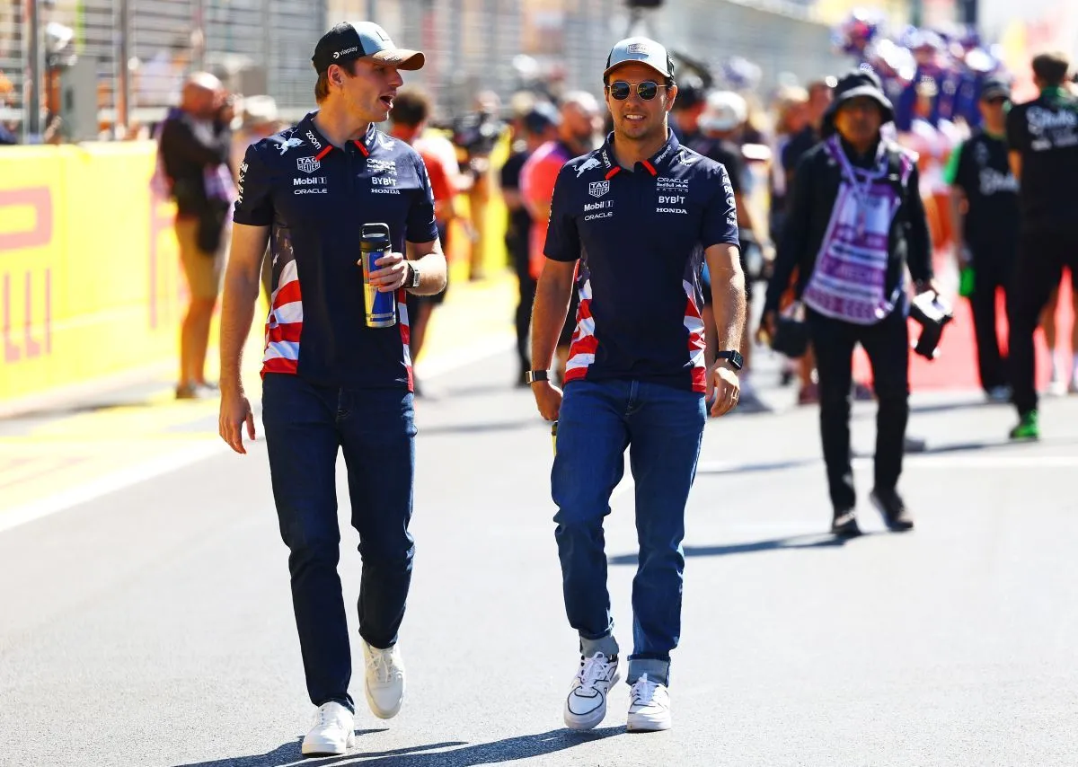 Max Verstappen sender besked til fyret Sergio Perez