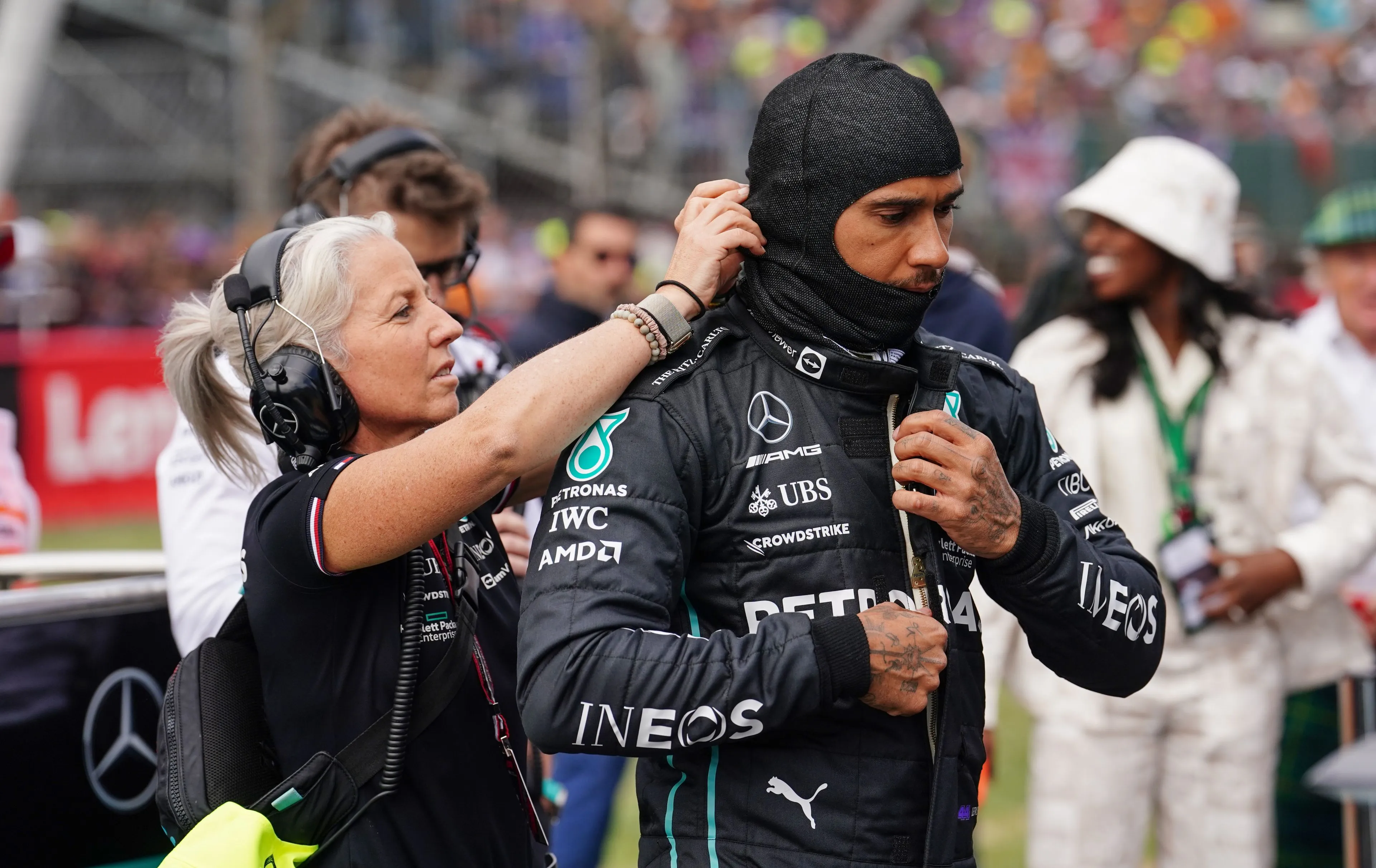 Angela Cullen sender klart budskab til Lewis Hamilton efter samarbejde med ny kører