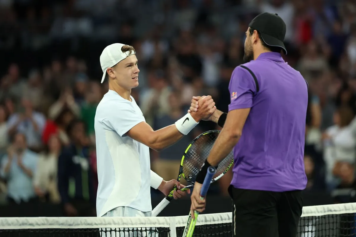 Holger Rune videre ved Australian Open efter stort drama