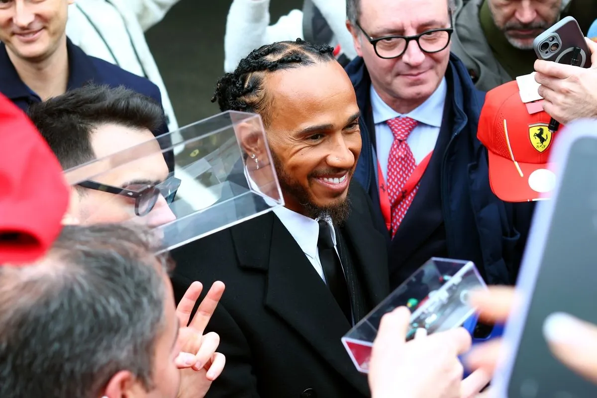 Se billederne: Lewis Hamilton har sin første dag som Ferrari-kører
