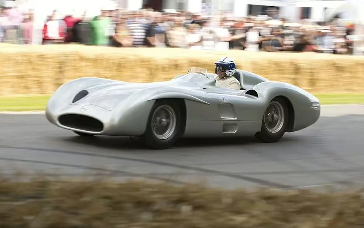 Legendarisk Mercedes F1-bil på auktion: Forventes at sætte rekord