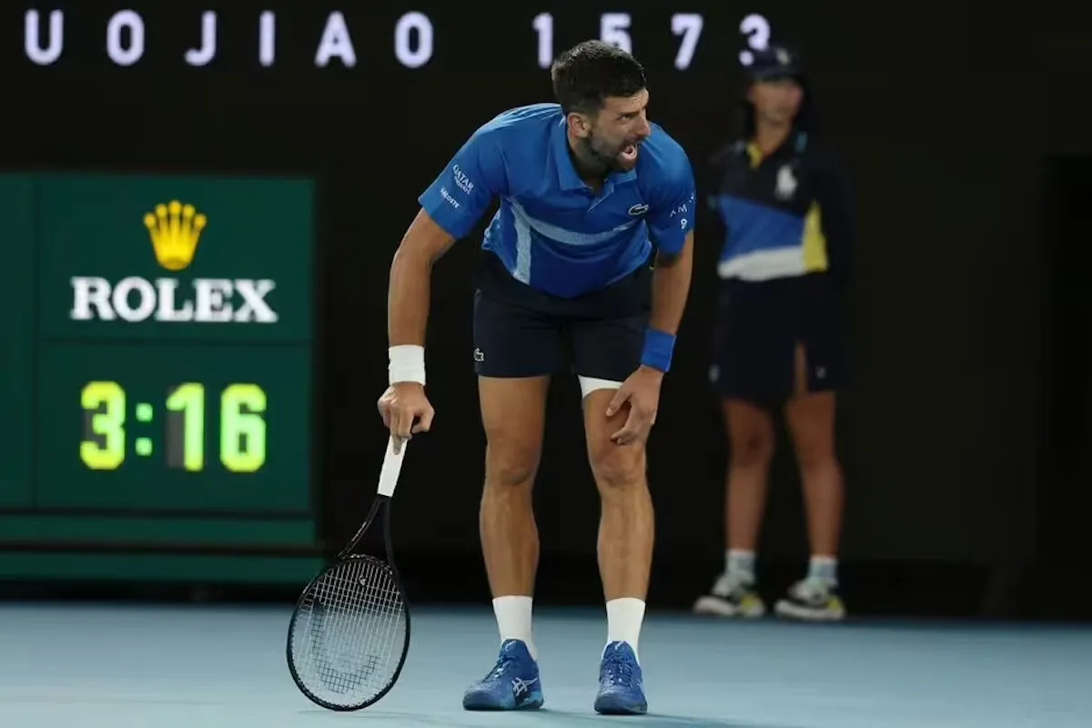 Novak Djokovic efter choknederlag: Giver baneforhold skylden