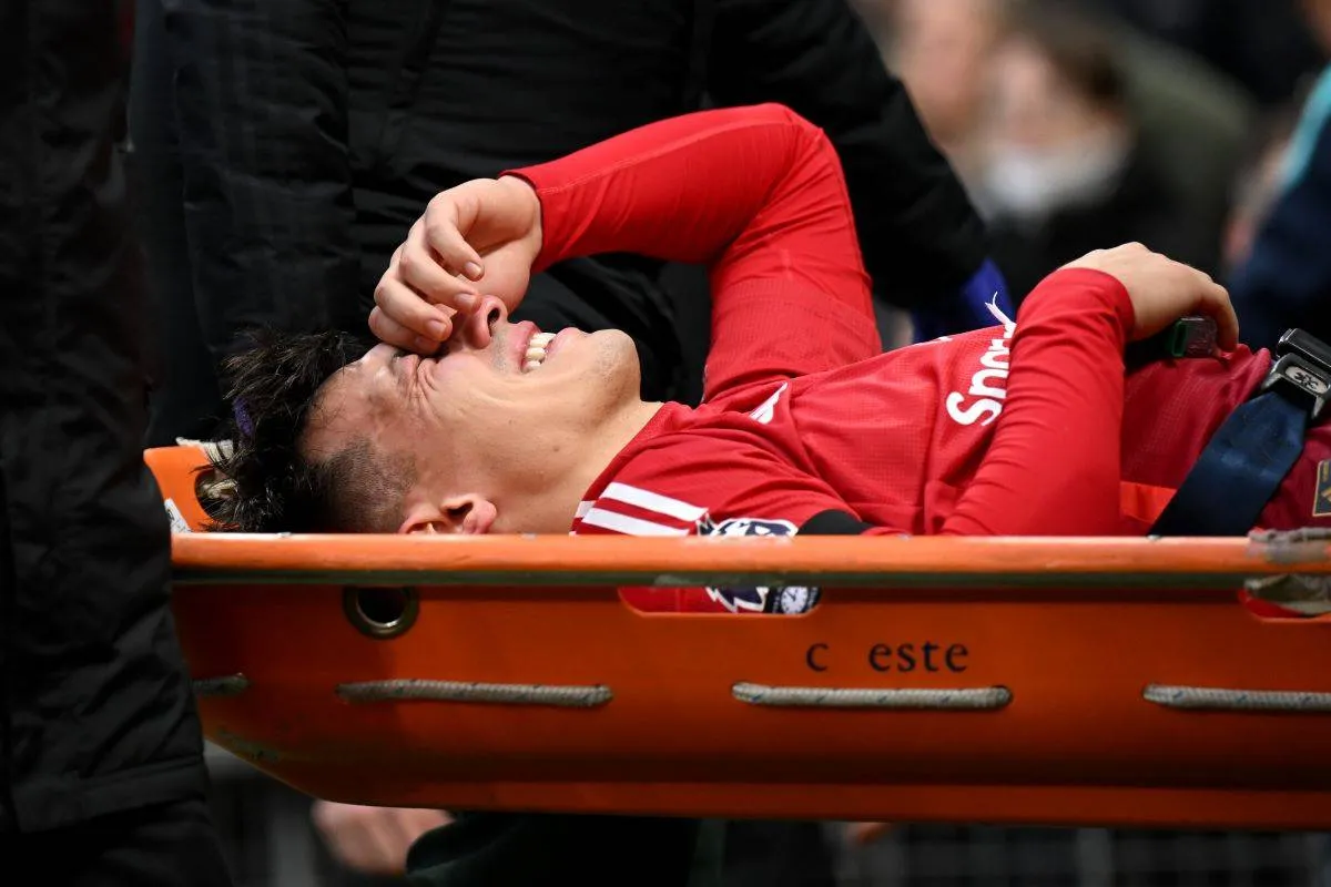 United ramt af skadeschok: Lisandro Martínez har revet korsbåndet over