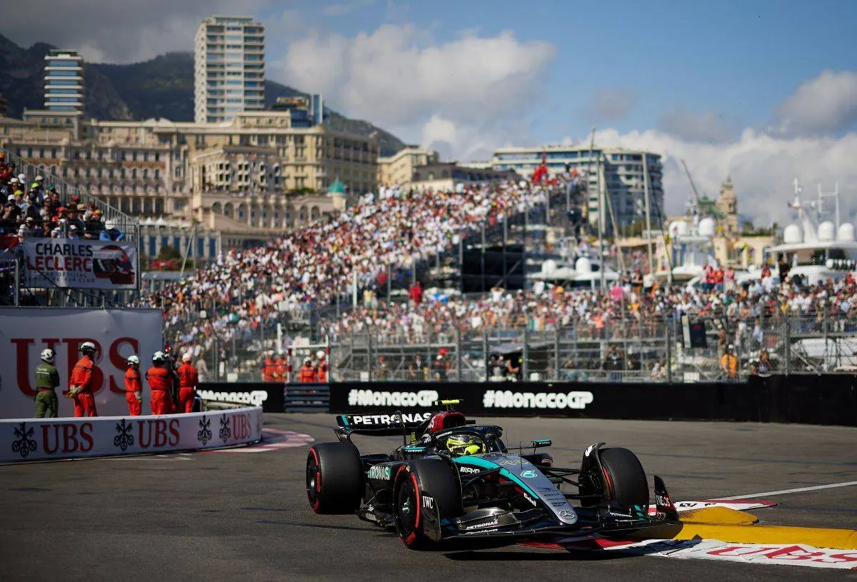 Lewis Hamilton tager æren for stor regelændring