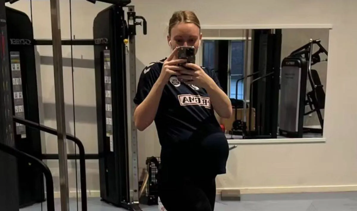 Håndboldspiller kæmper for bedre barselsvilkår: Får 0 kr. i løn
