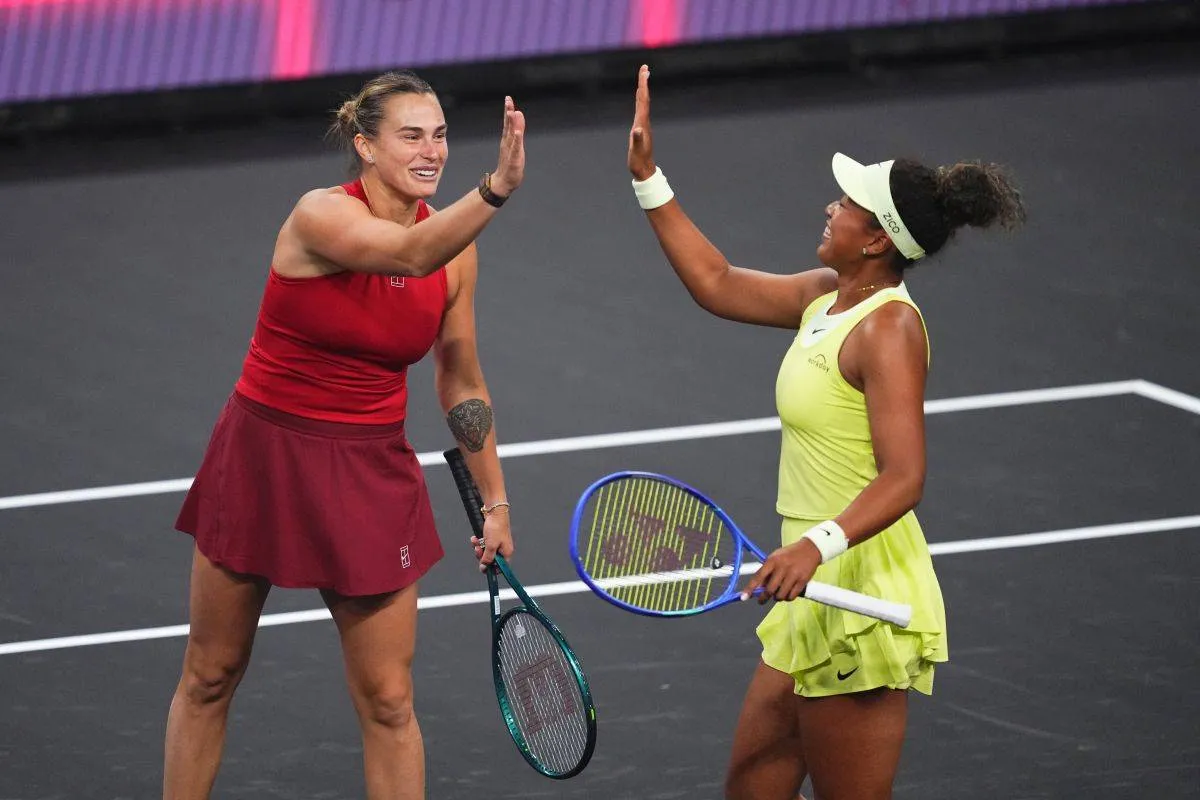 Aryna Sabalenka beordrer Naomi Osaka til at tage armbøjninger