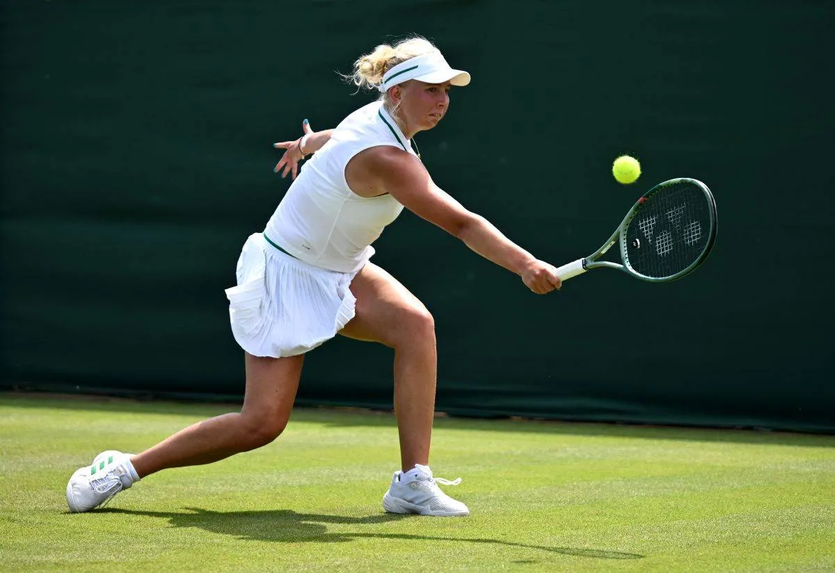 clara tauson wimbledon graes