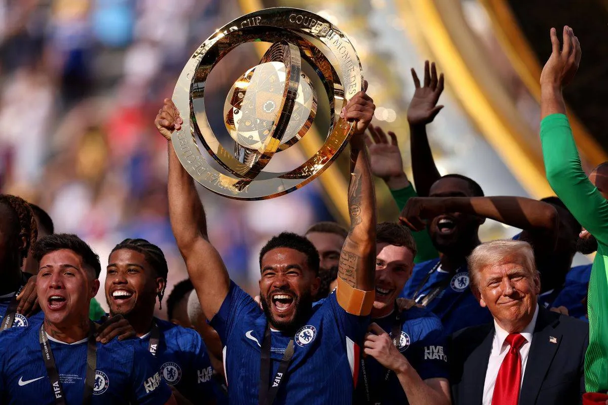 Chelsea fejrer og Donald Trump har glemt at forlade området