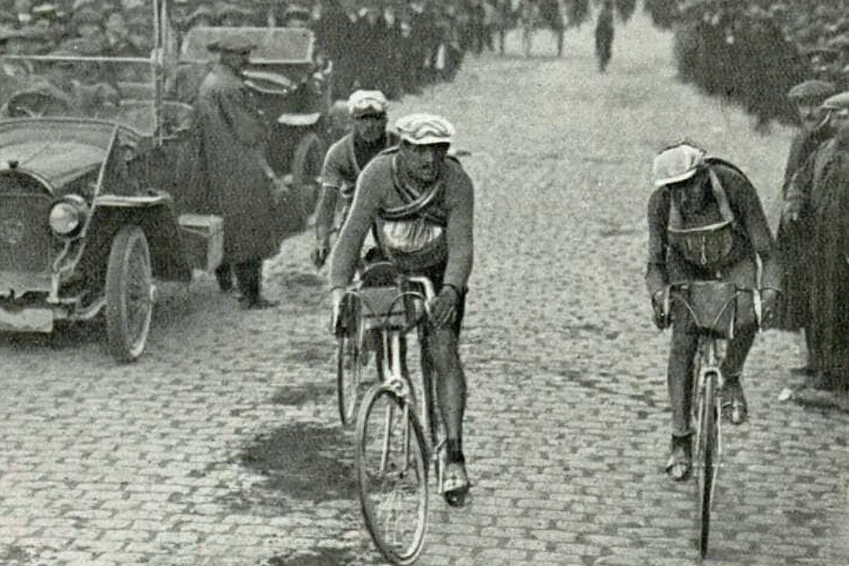 Christian Christensen kører Tour de France i 1913 som første dansker