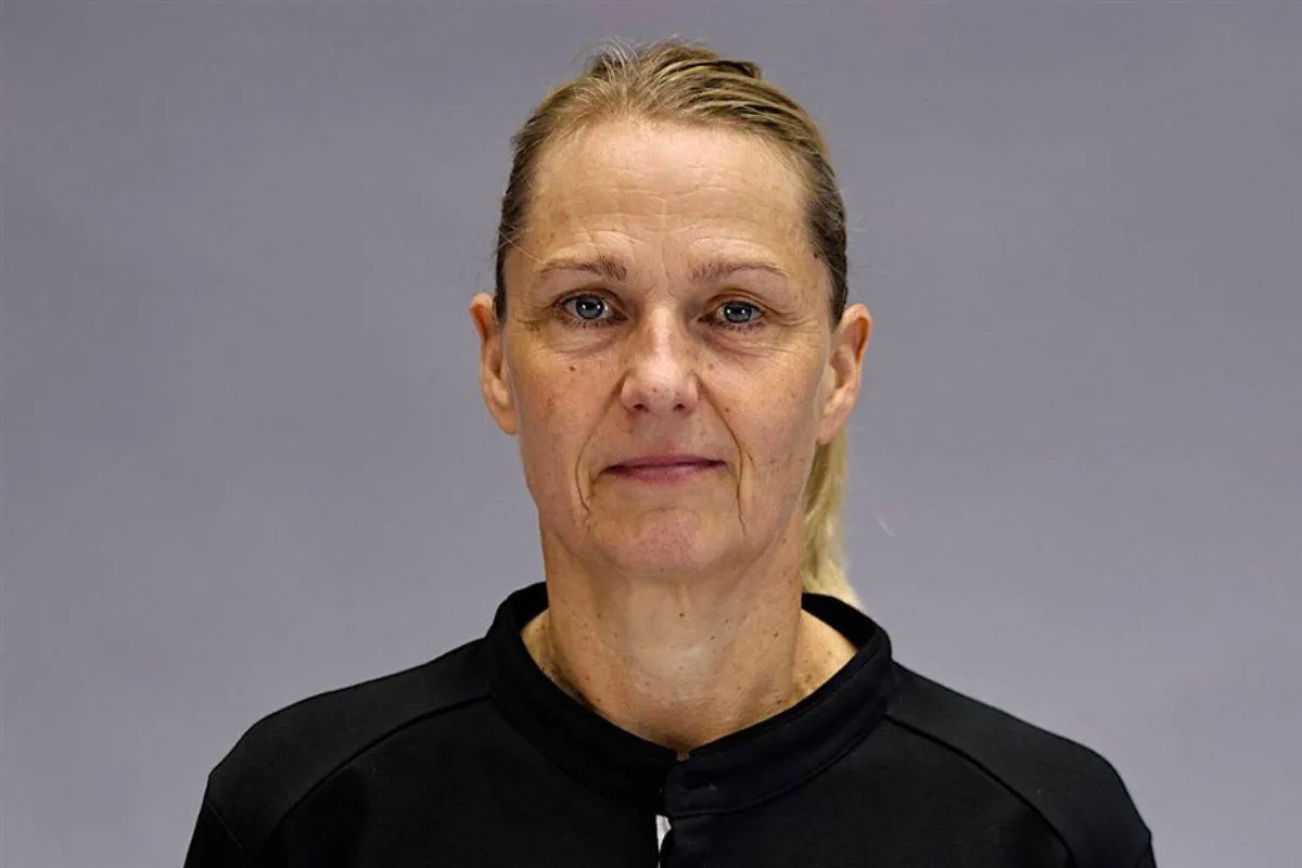 Helle Thomsen