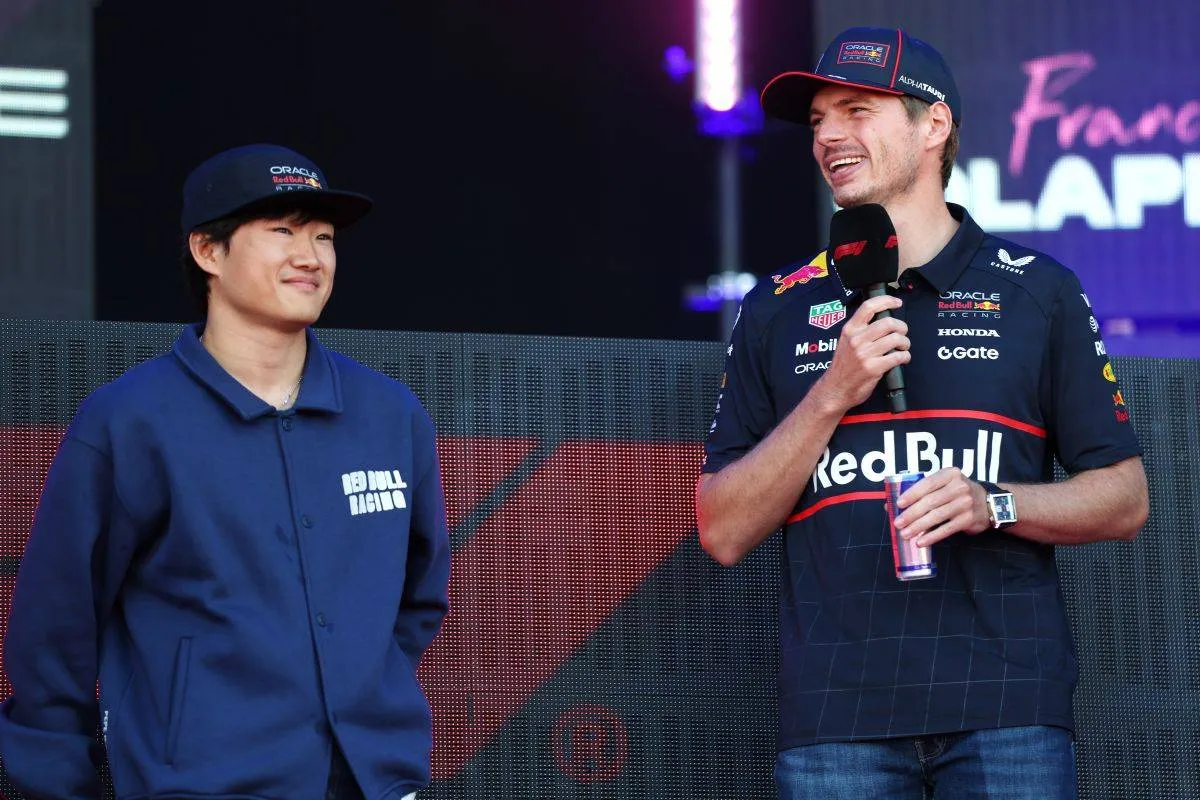 Yuki Tsunoda Max Verstappen