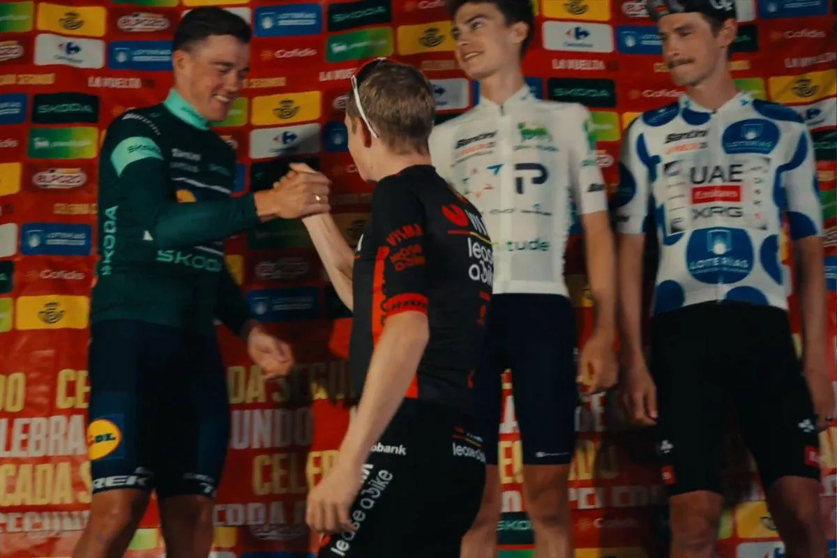 Jonas Vingegaard Mads Pedersen Vuelta improviseret hyldest