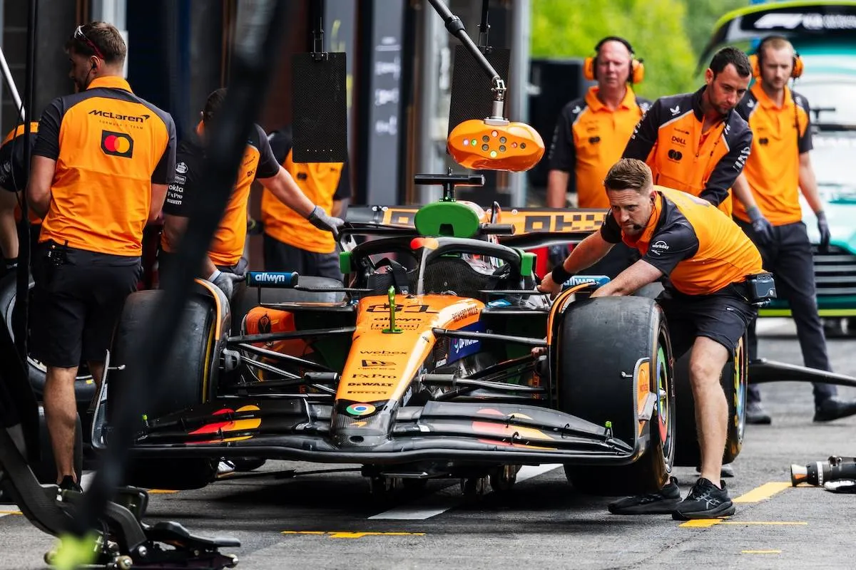 McLaren Garage pit