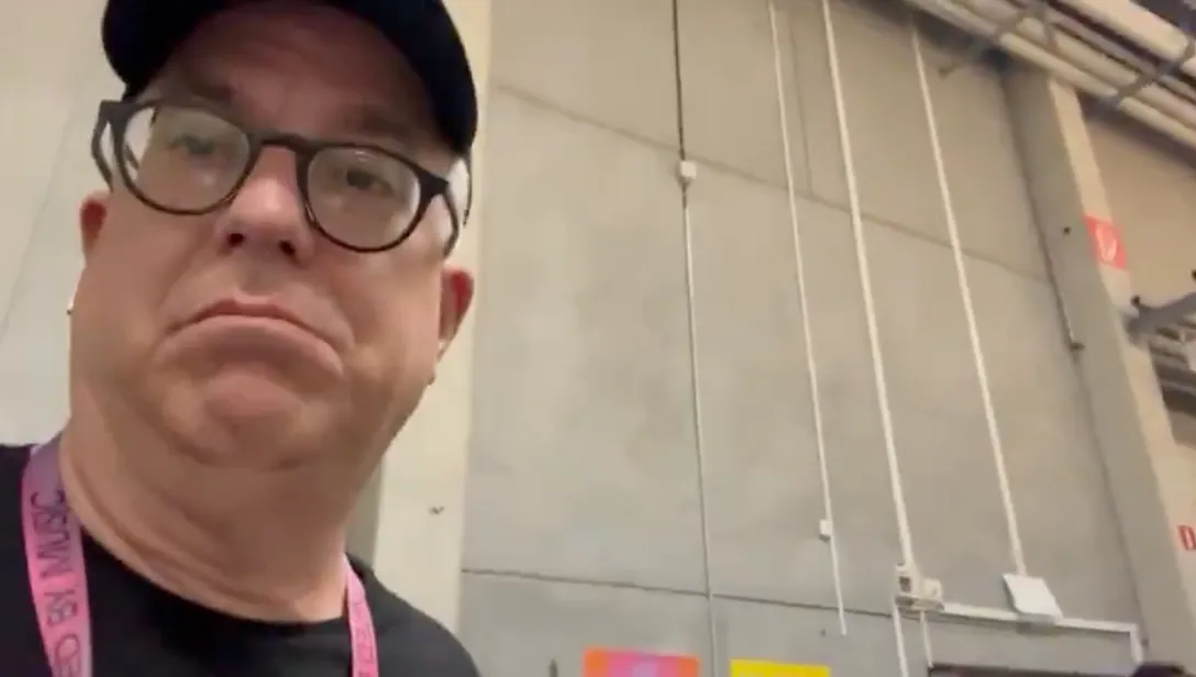 Filmpje! Israëlische media dagen crew Joost Klein uit: 'Waar ben je?!'