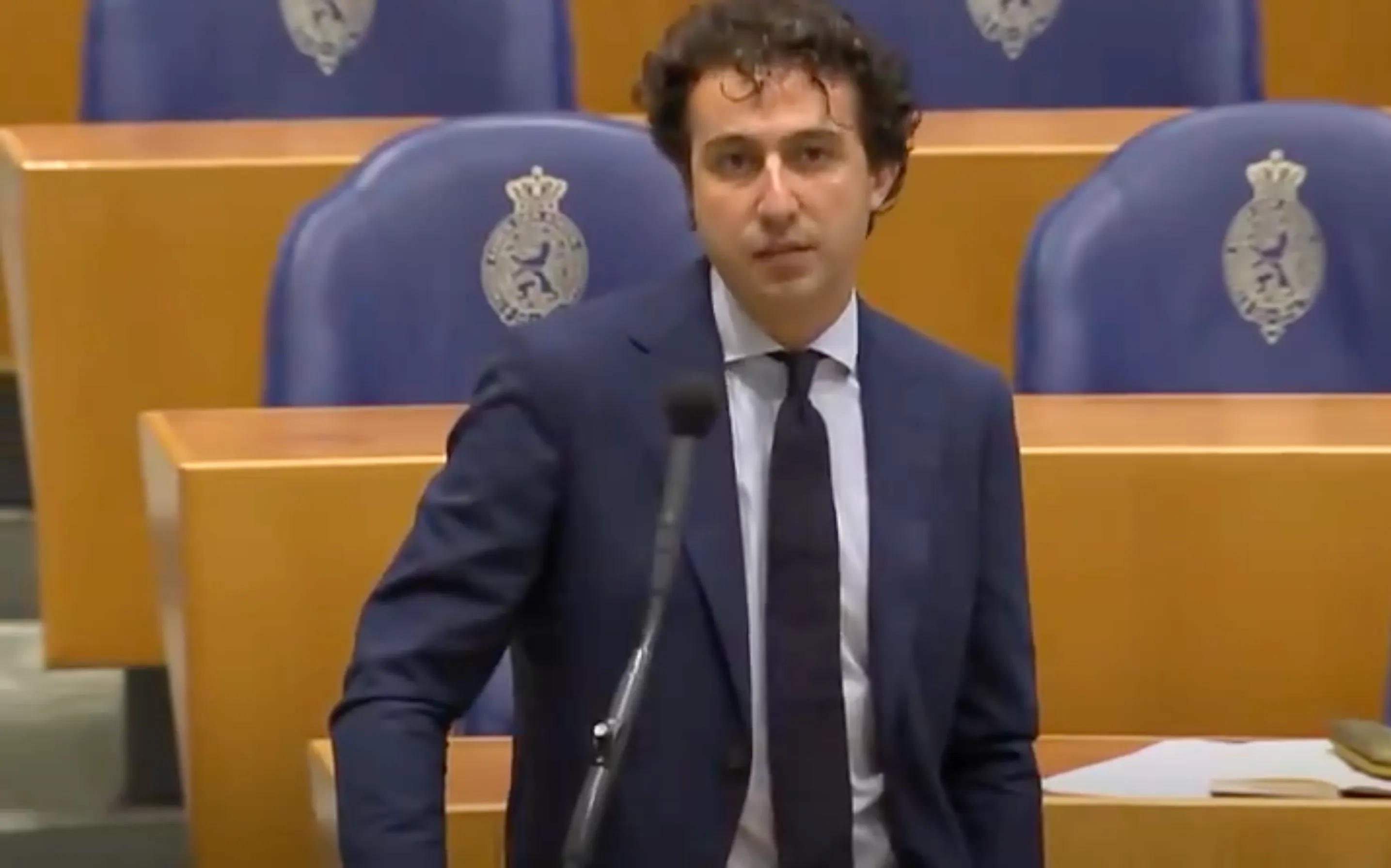 Knettergekke links-radicale engnek Jesse Klaver WOEST op Martin Bosma: 'We mogen geen EXTREEMRECHTS zeggen!'