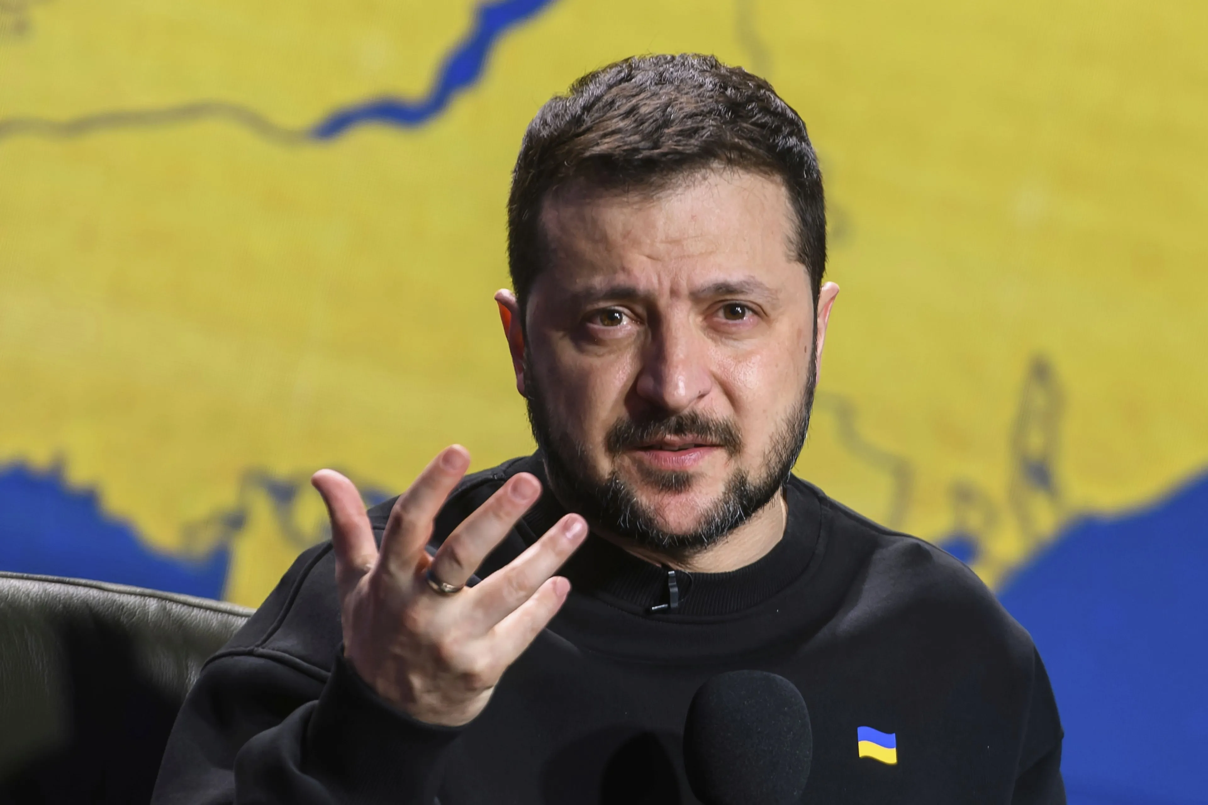 Zelensky haalt keihard uit naar Donald Trump: "Hij leeft in een desinformatiebubbel!"